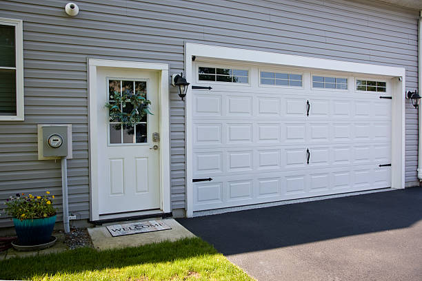 24/7 Emergency Garage Door Roller Replacement experts in The Woodlands, TX